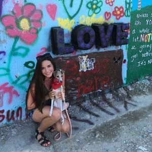 Meet your Posher, Alyssa